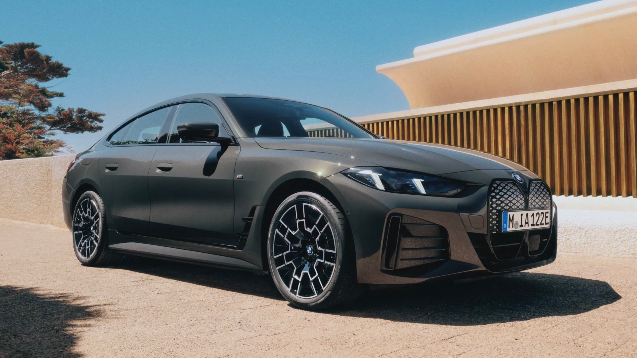 BMW i4